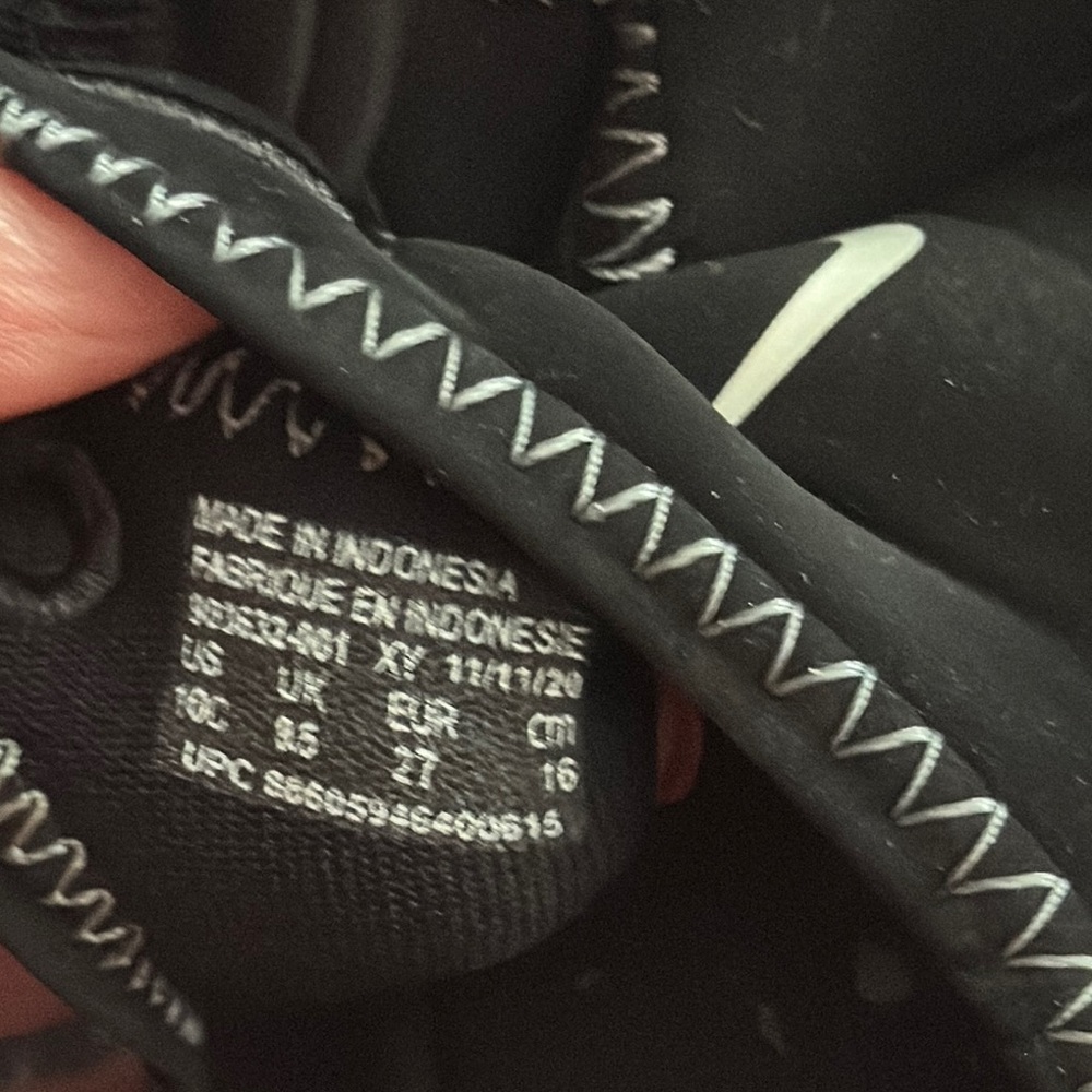 Nike kids Black Water Shoes with Adjustable Strap and Protective Toe Cap - Picture 6 of 6